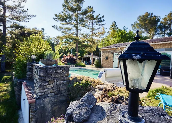 Maison Provencale Dans Un Cadre Bucolique