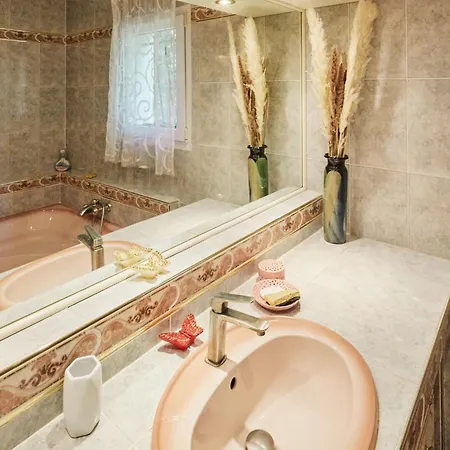 Maison Provencale Dans Un Cadre Bucolique Grignan